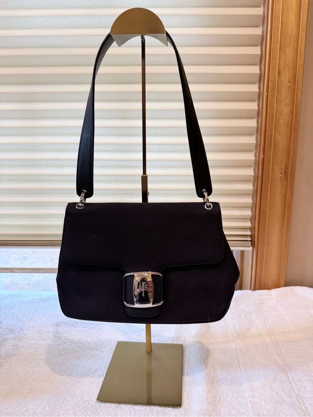 Black Salvatore Ferragamo Vara shoulder bag with silver-tone hardware